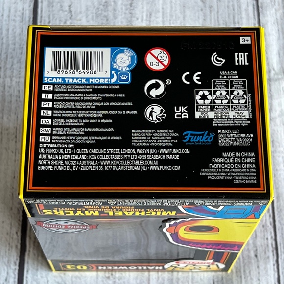 Michael Myers Funko Pop Blacklight Special Edition - Picture 6 of 8